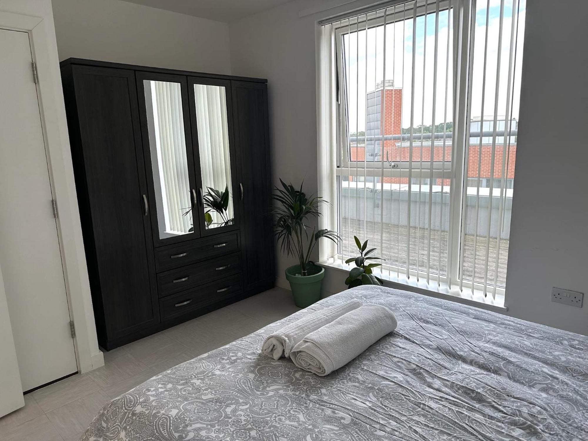 Apartamento Brixtons Stylish Cove With Balcony *