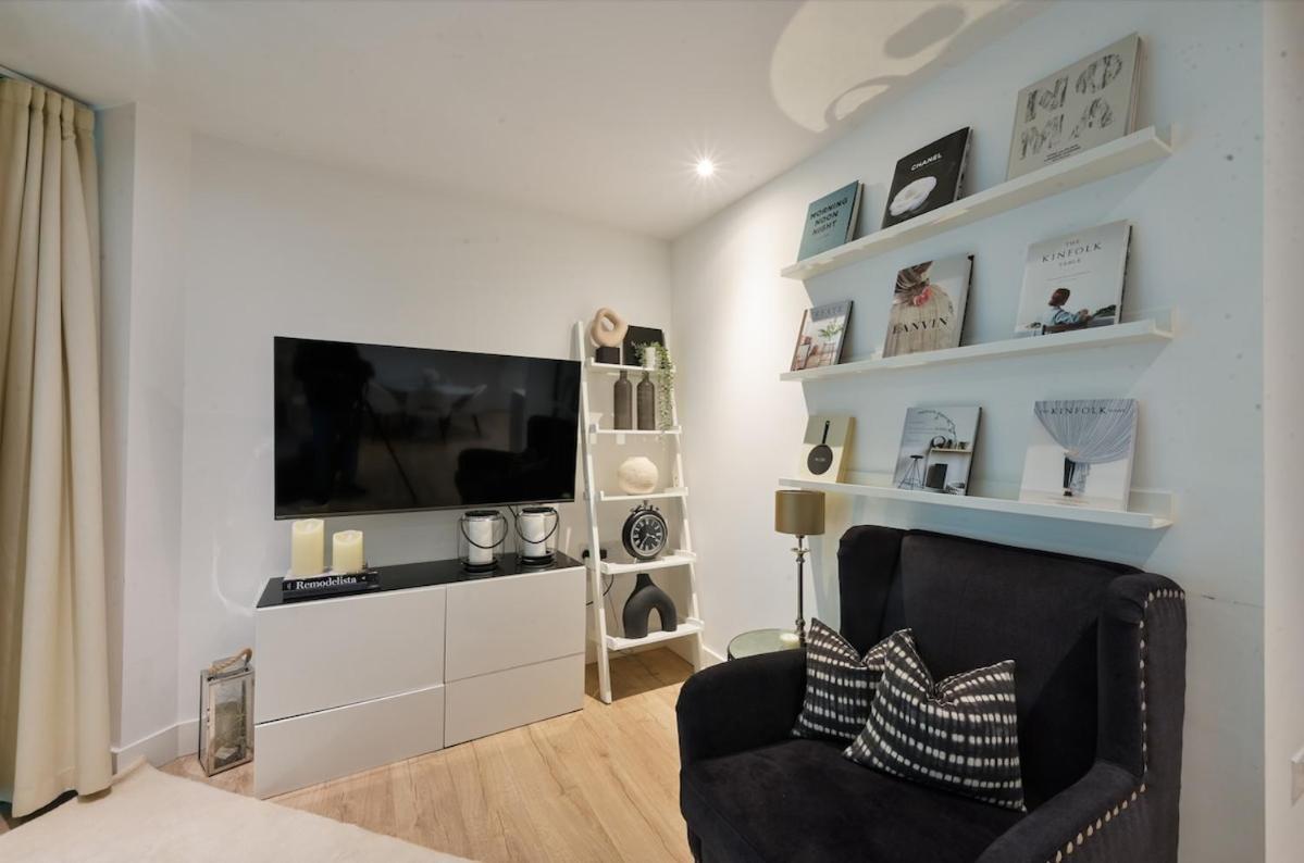 Luxury Boutique Designer Apartment- Tube Access- Zone 1 * Londres