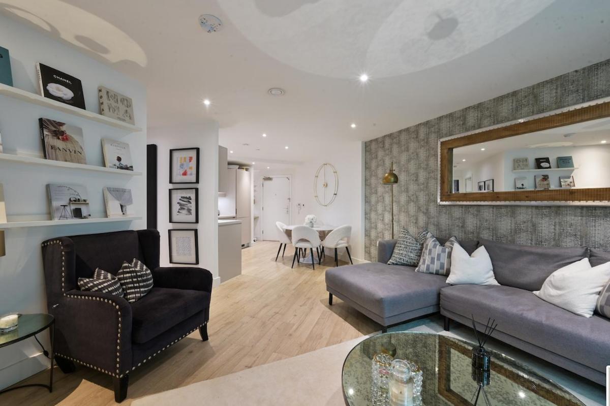 Luxury Boutique Designer Apartment- Tube Access- Zone 1 Appartement Londres