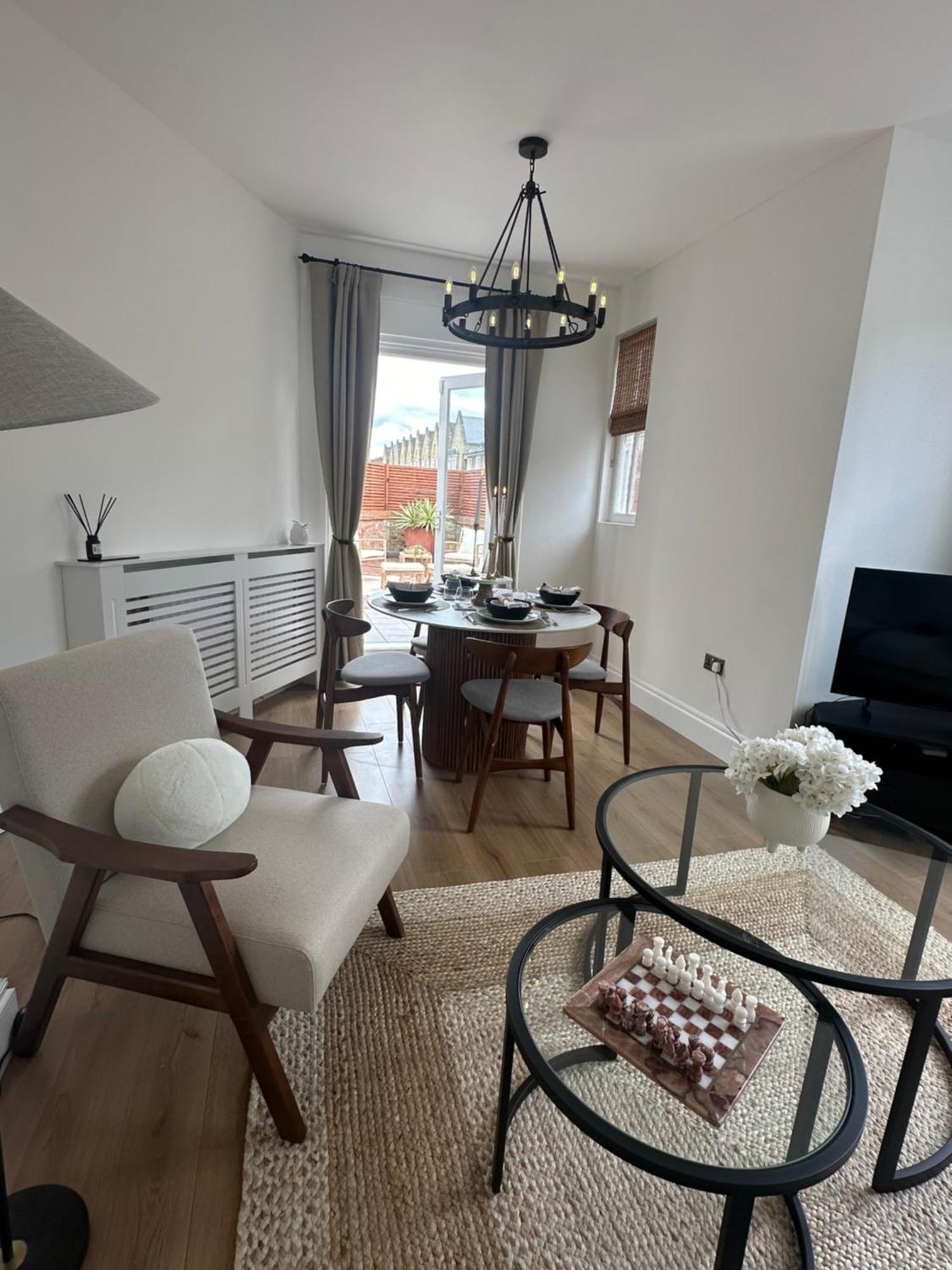 Appartement Entire Flat In The Diamond Of Battersea
