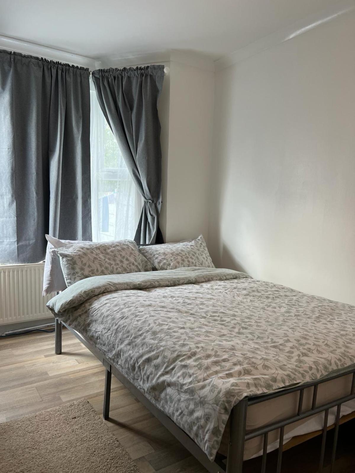 Oxborne Uk - Wyatt Guest house