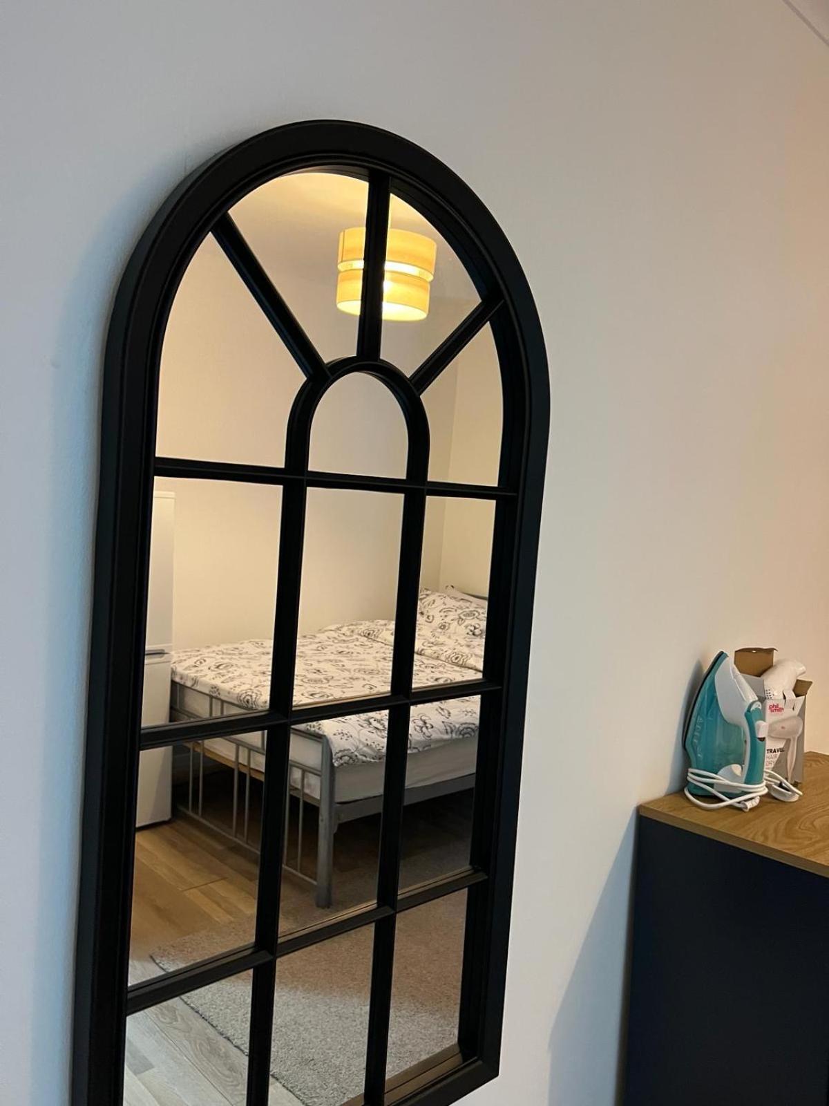 Oxborne Uk - Wyatt Guest house London