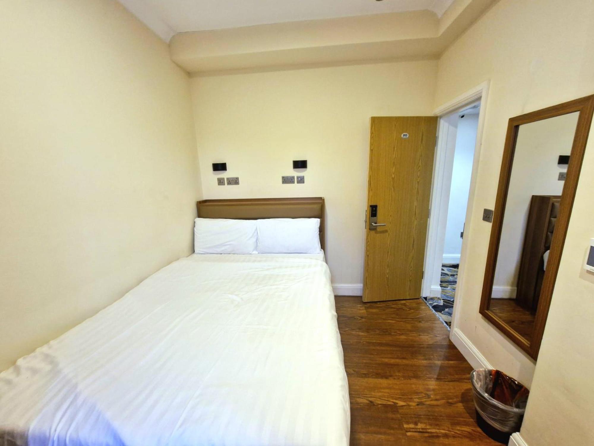 Olympia Inn Hotel 3*