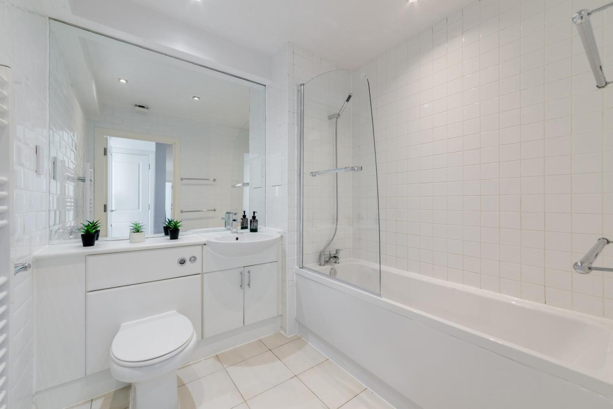 Large 3 Bedroom - Large Terrace With Sunset Views Appartement *