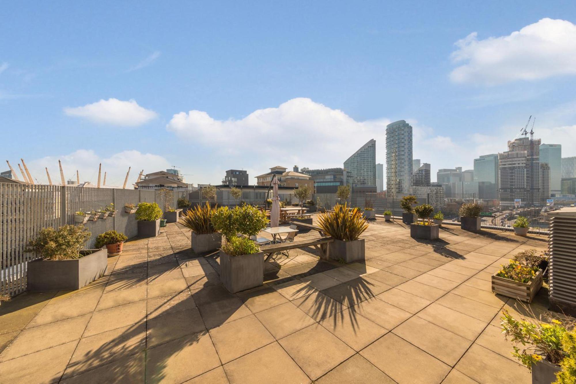 Large 3 Bedroom - Large Terrace With Sunset Views Appartement Londres
