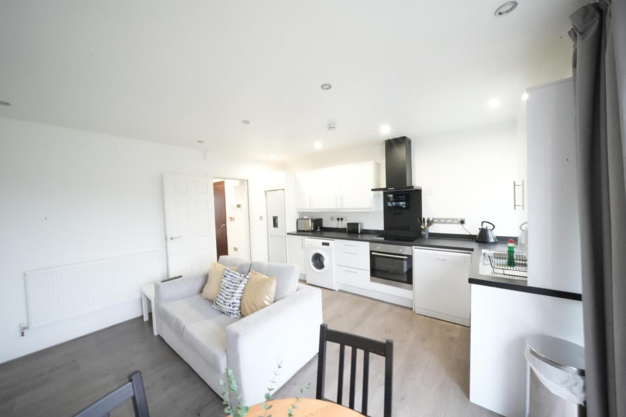Apartamento Hatton Heathrow Airport- Free Parking-free Underground To And From Heathrow Airport Hatton Cross Picture-see Fast Hatton Cross To 30min