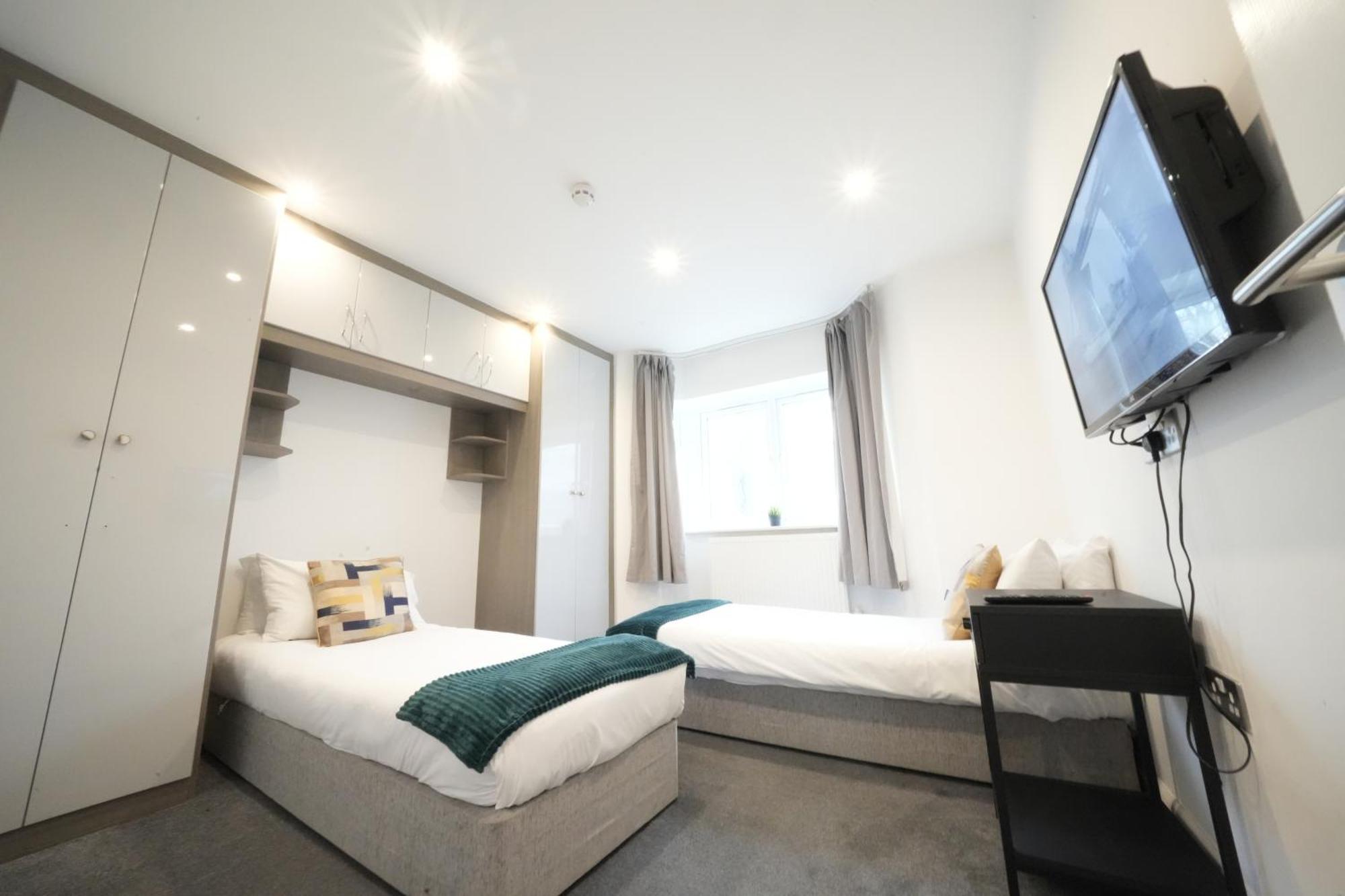 Hatton Heathrow Airport- Free Parking-free Underground To And From Heathrow Airport Hatton Cross Picture-see Fast Hatton Cross To 30min Apartamento Londres