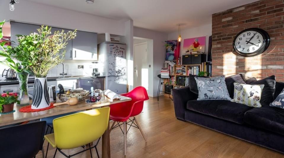 Apartment Lovely Loft Style Flat In N16 London