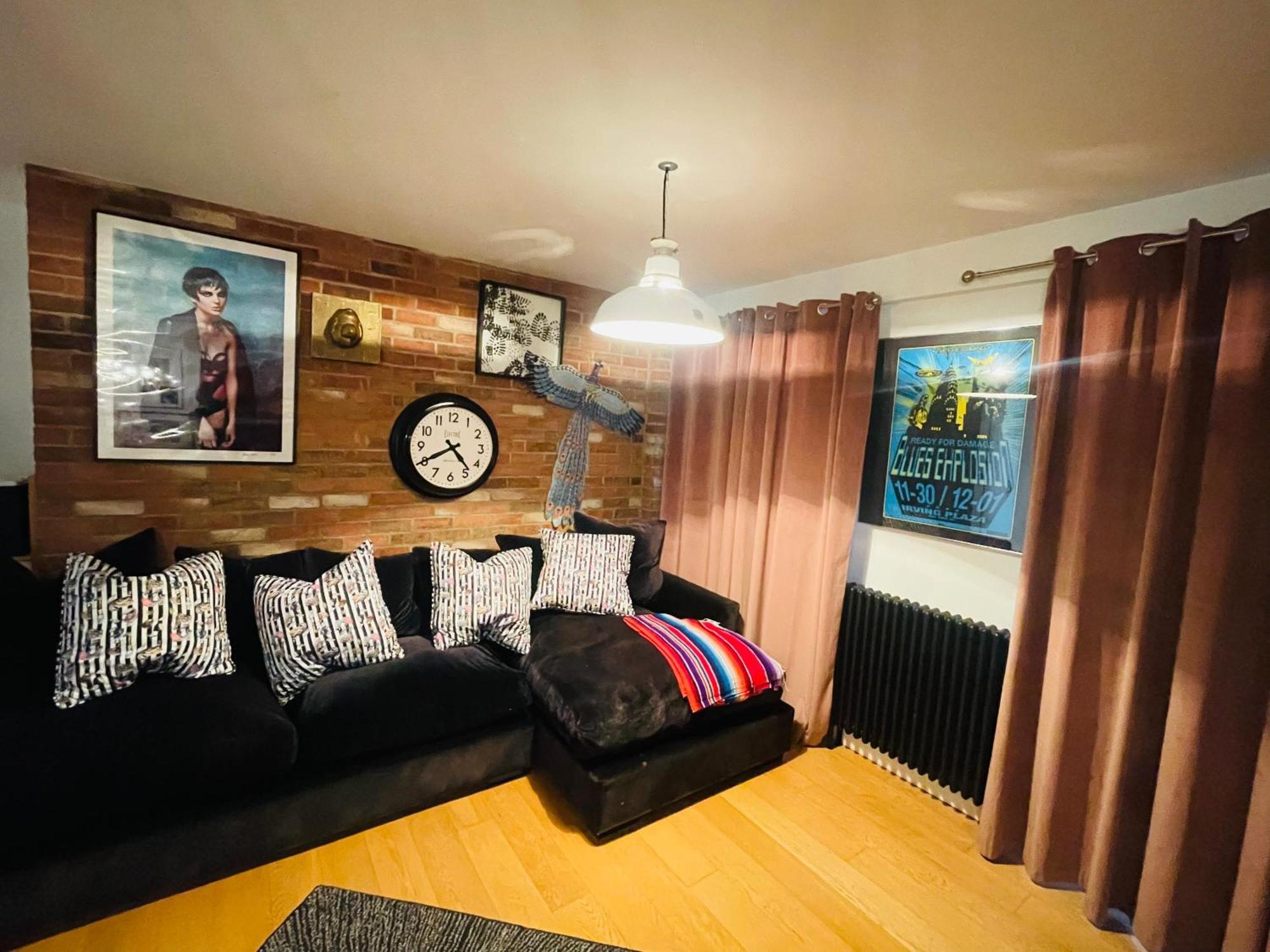 Lovely Loft Style Flat In N16 * London