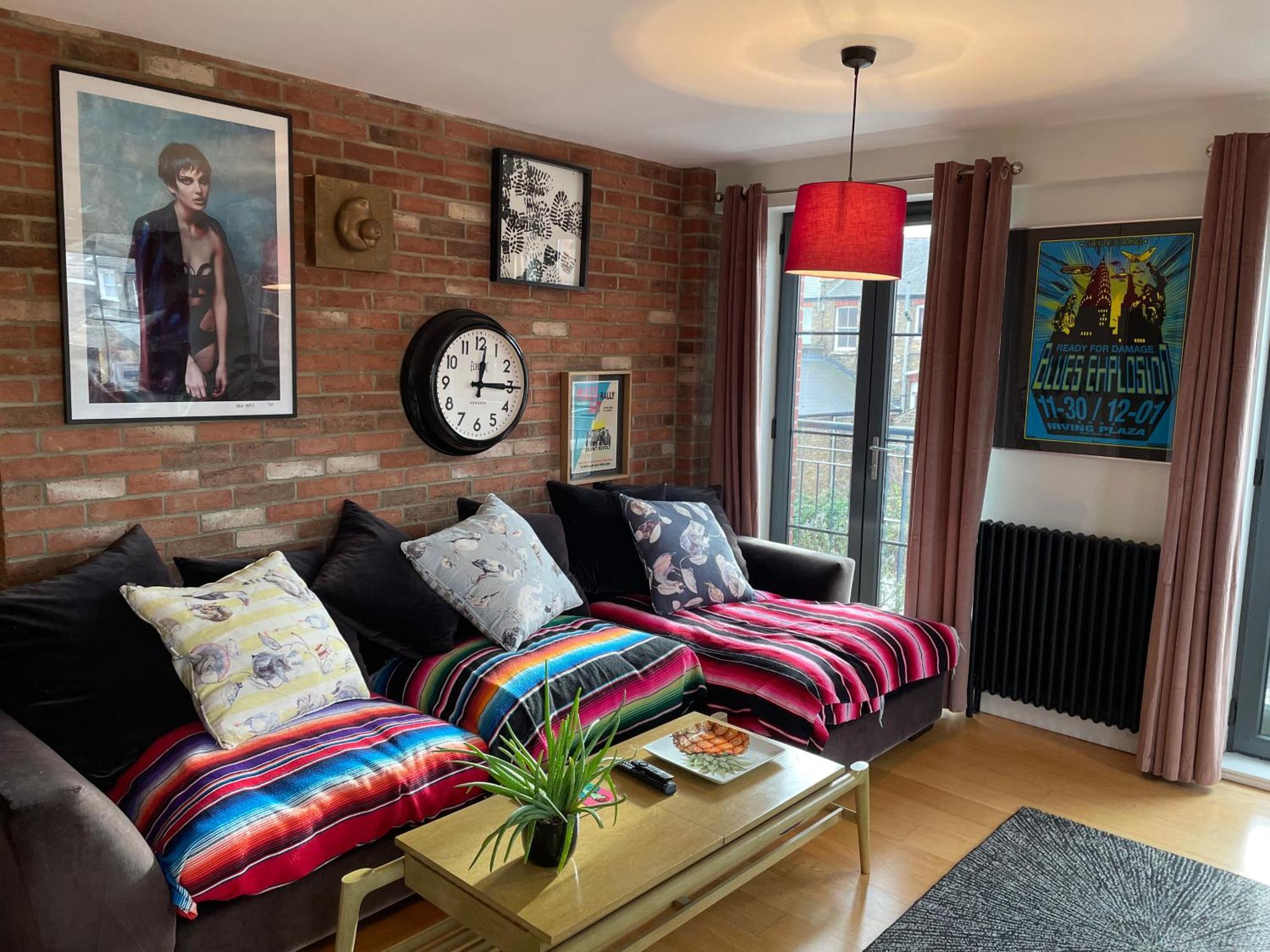 Lovely Loft Style Flat In N16 *