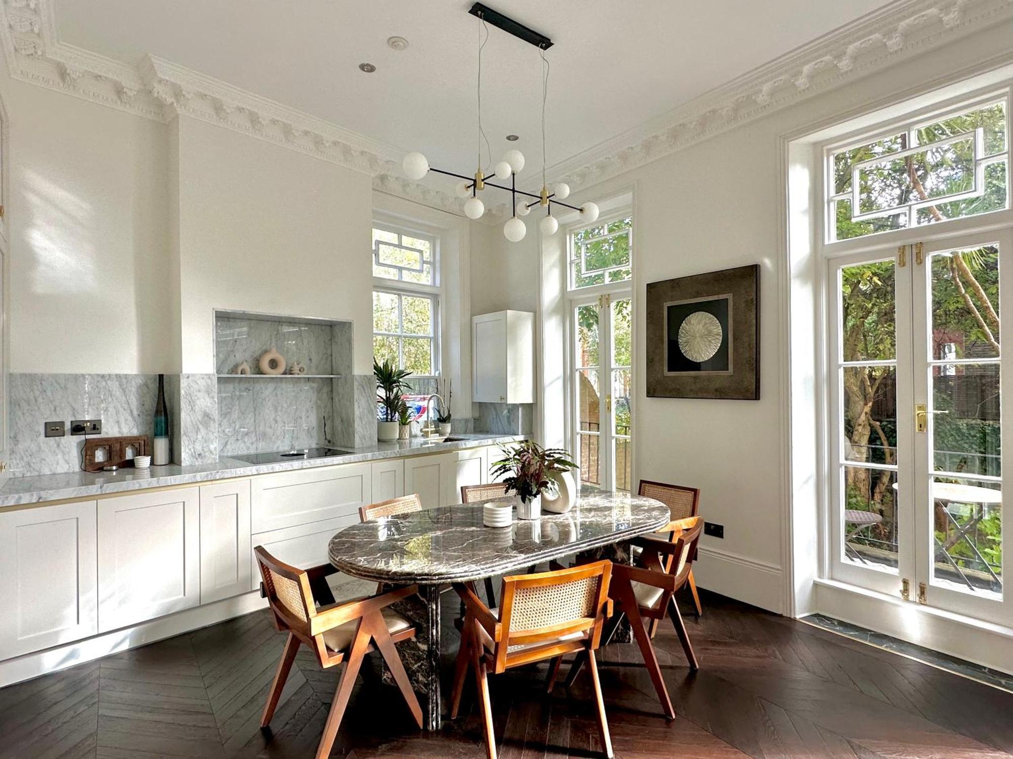 Palatial, Elegant 1000sqft And Garden - Appartement *
