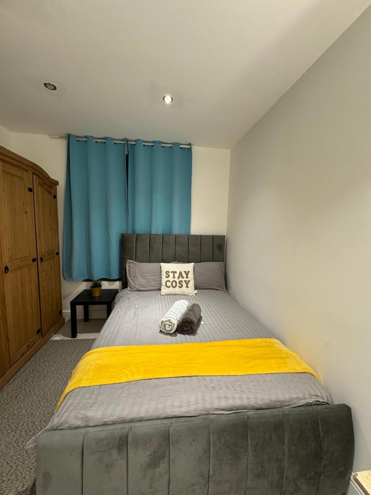 Apartamento Spacious 2 Bedroom Flat In Tower Bridge! E1 Londres