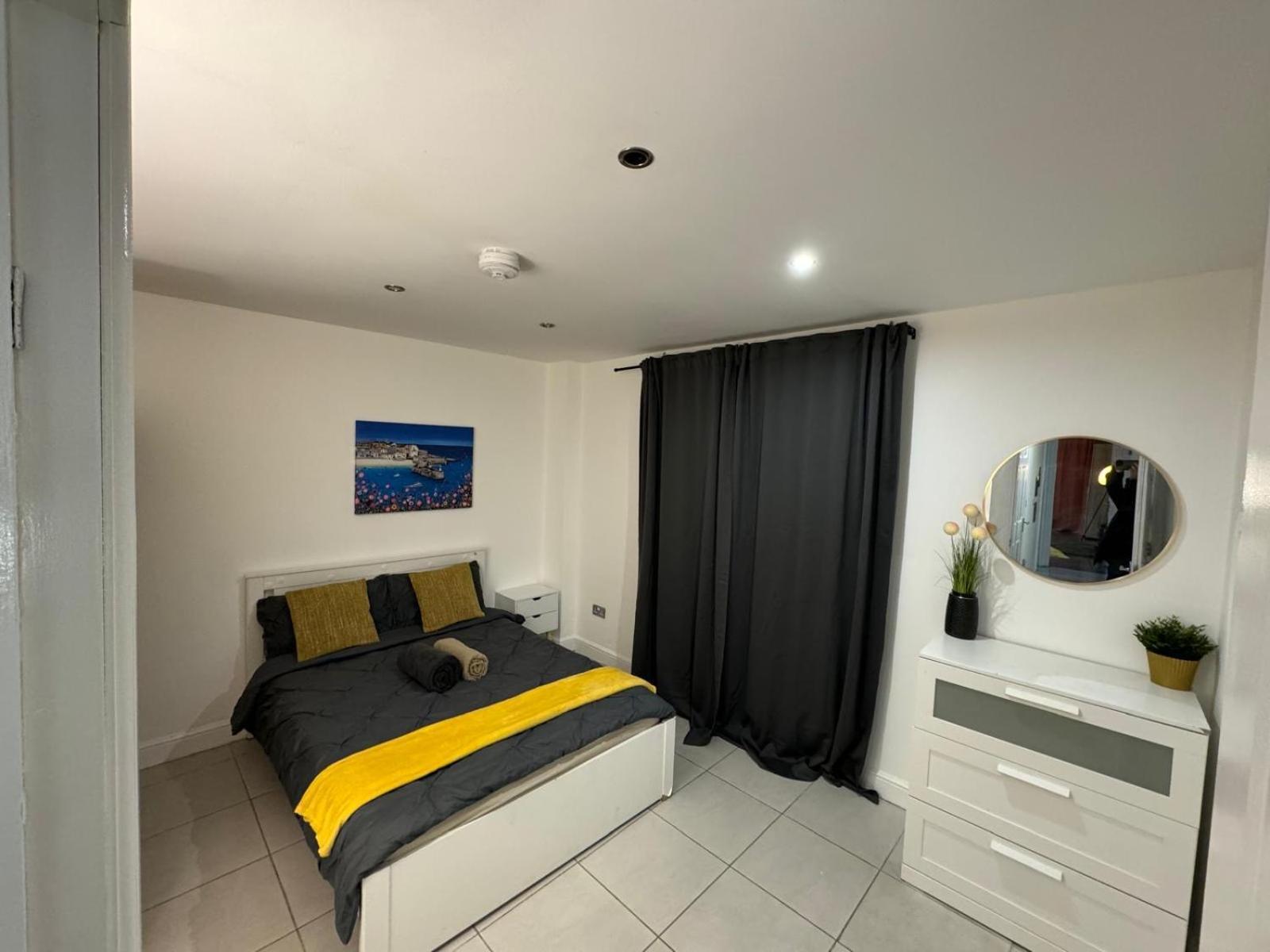 Apartamento Spacious 2 Bedroom Flat In Tower Bridge! E1 Londres