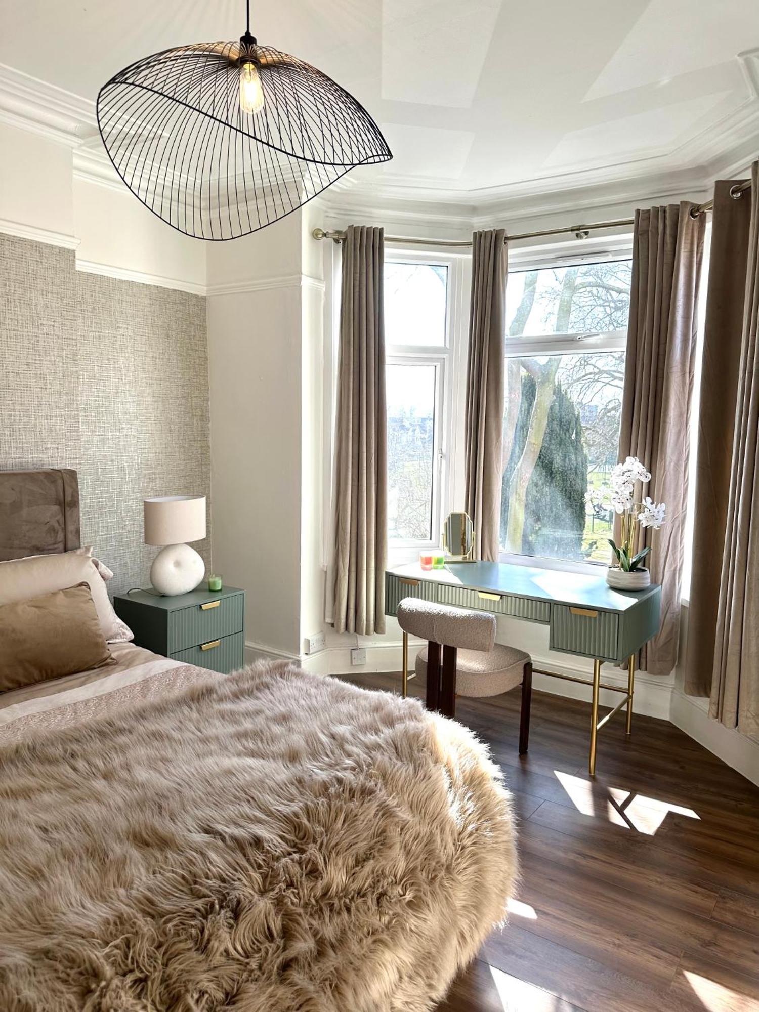 Luxe 4br Retreat