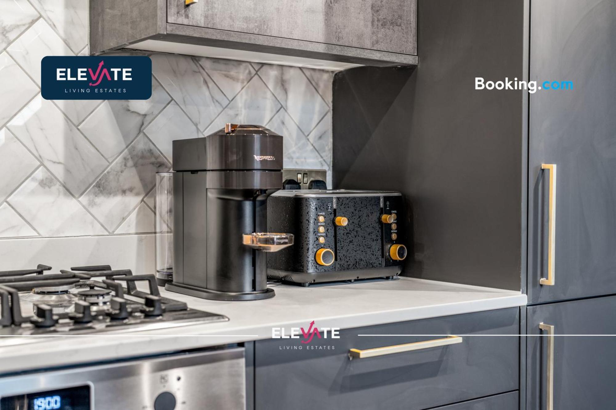 Exclusive Deals L Last-minute Escape L 1 X Super King Bed And 3 Single Beds L Wembley Stadium Location, Free Parking, Sleeps 8 L Elevate Living Estates Short Lets & Serviced Wembley Londen