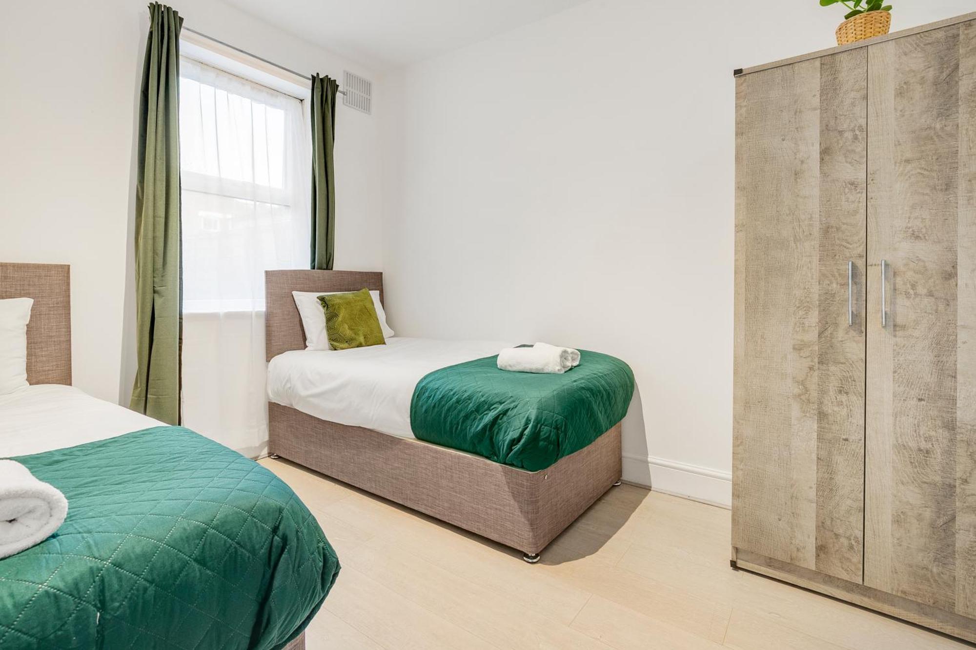 Appartement Spacious House In North London, Very Close To Train Station And Bus Stops, Near Tottenham Stadium & Lots Of Parking *