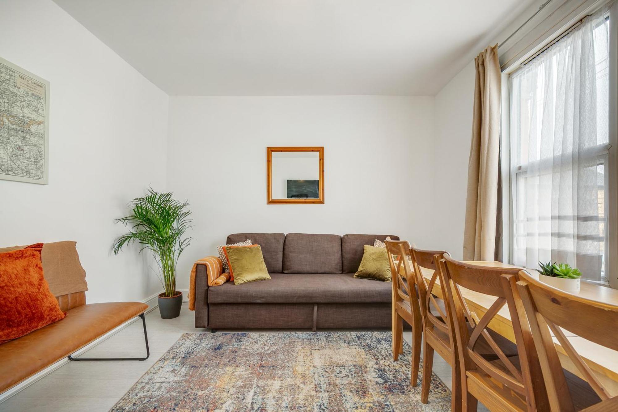 Spacious House In North London, Very Close To Train Station And Bus Stops, Near Tottenham Stadium & Lots Of Parking Appartement Londres
