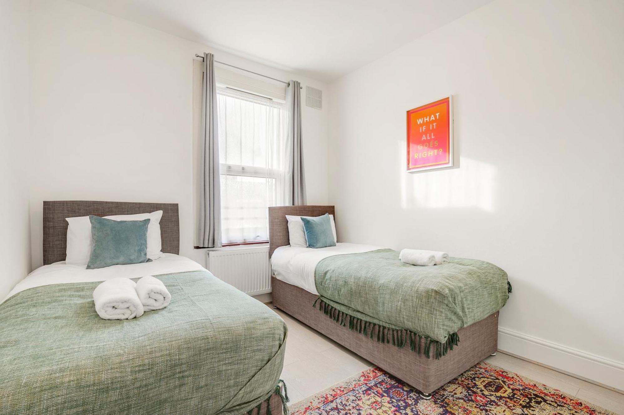 Appartement Spacious House In North London, Very Close To Train Station And Bus Stops, Near Tottenham Stadium & Lots Of Parking