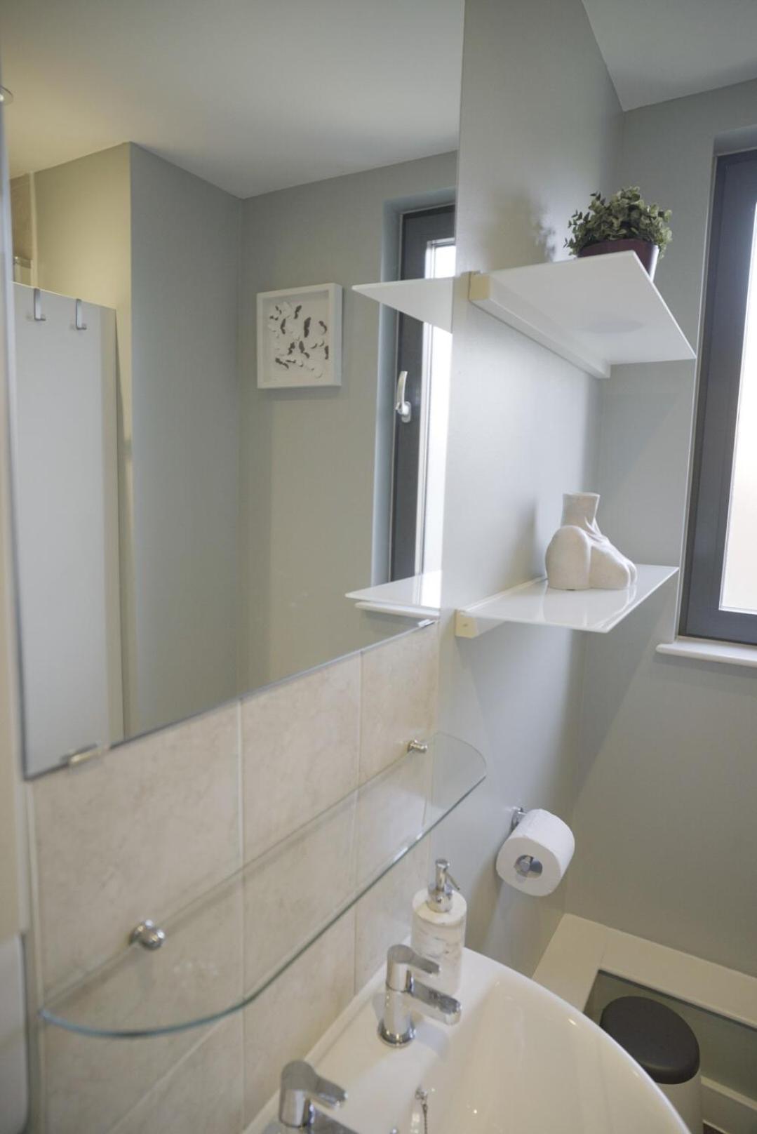 Stylish & Spacious 2-bed In Hale Village - Perfect For Your Stay! Appartement *