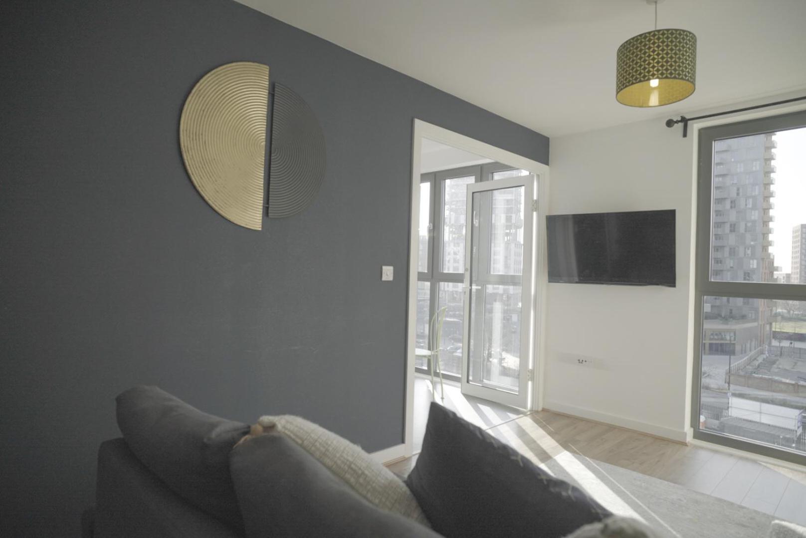 Stylish & Spacious 2-bed In Hale Village - Perfect For Your Stay! Appartement