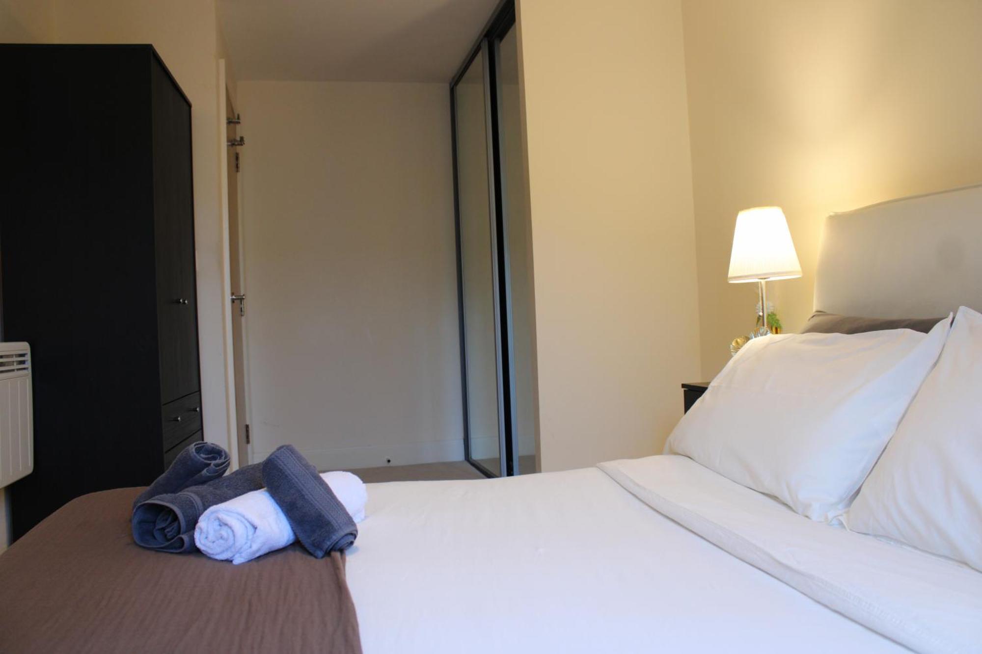 Walkable To Tower Bridge, Wifi, Station 5 Minutes ,smart Tv Londres