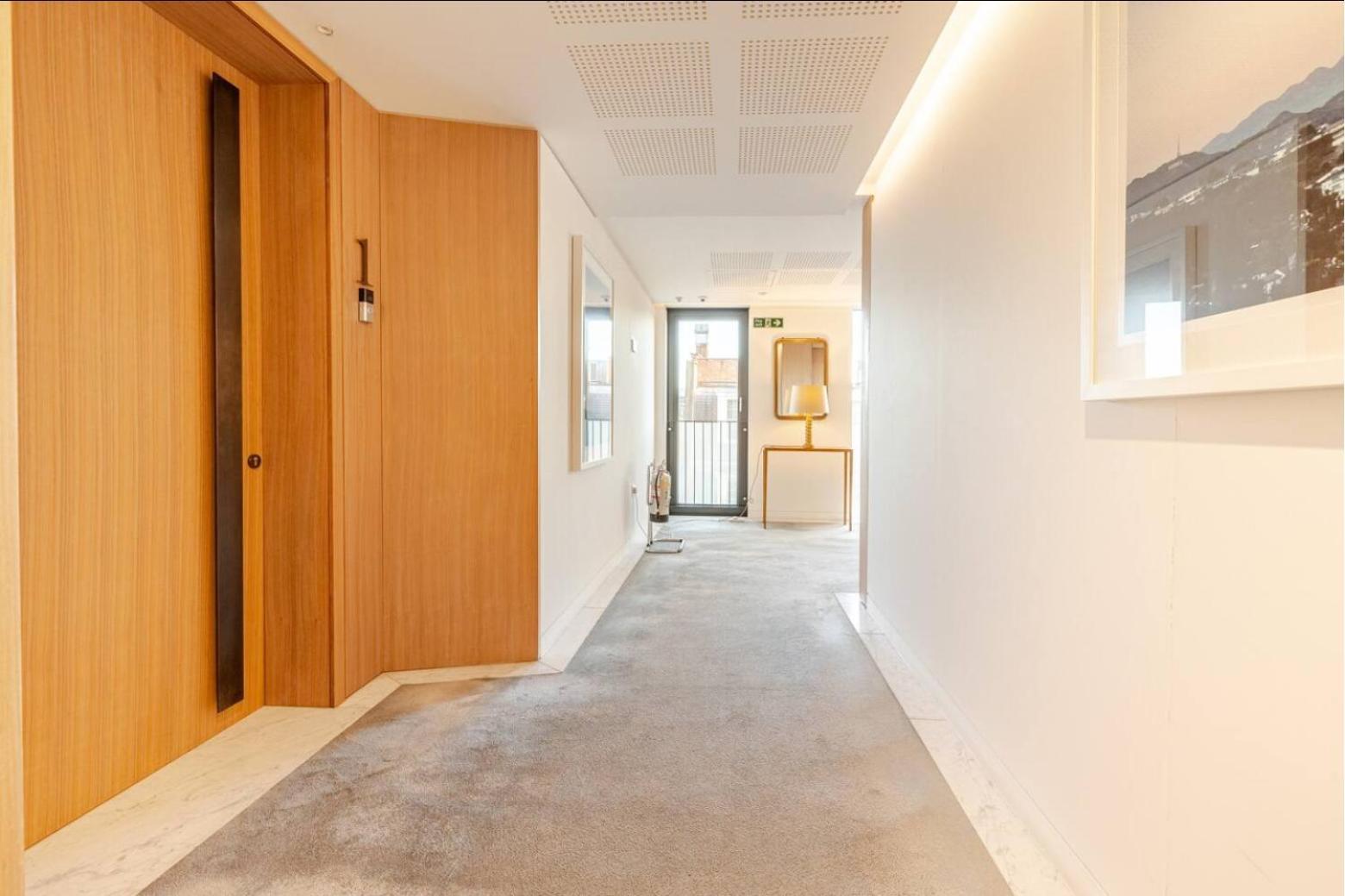 Soho 2 Bed Penthouse Modern * Londres
