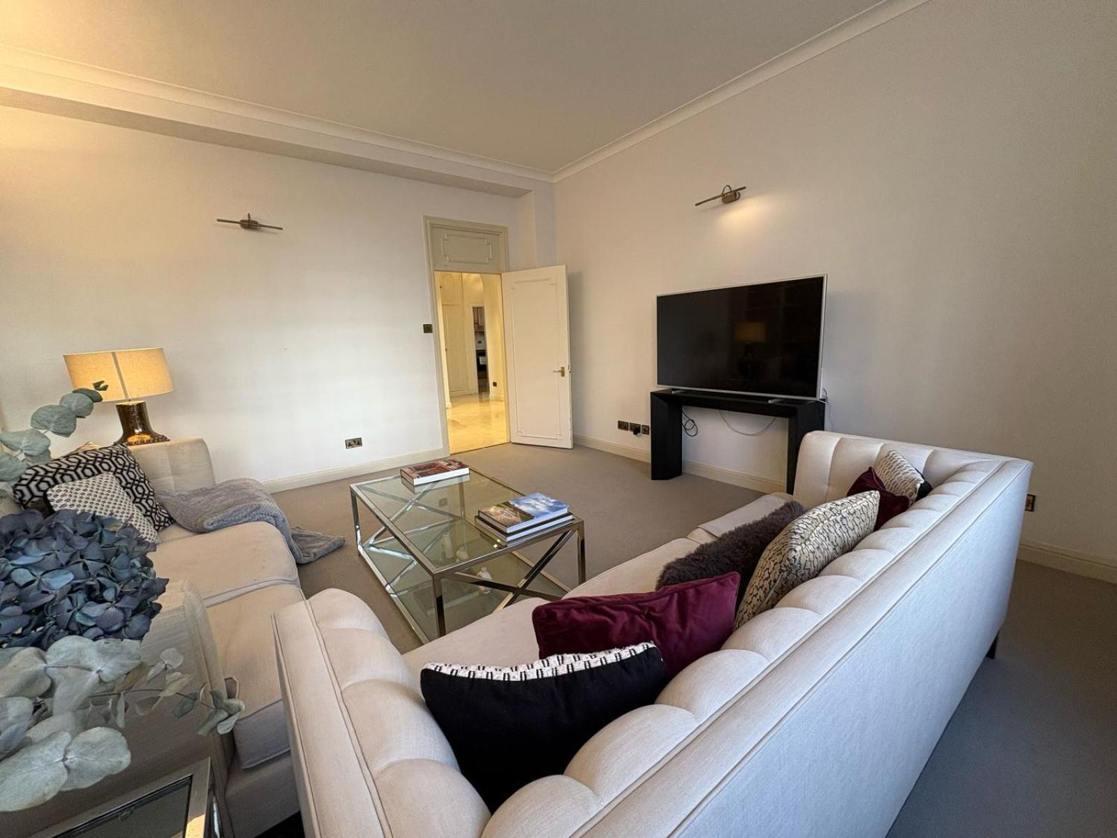 Estatesmen Knightsbridge *