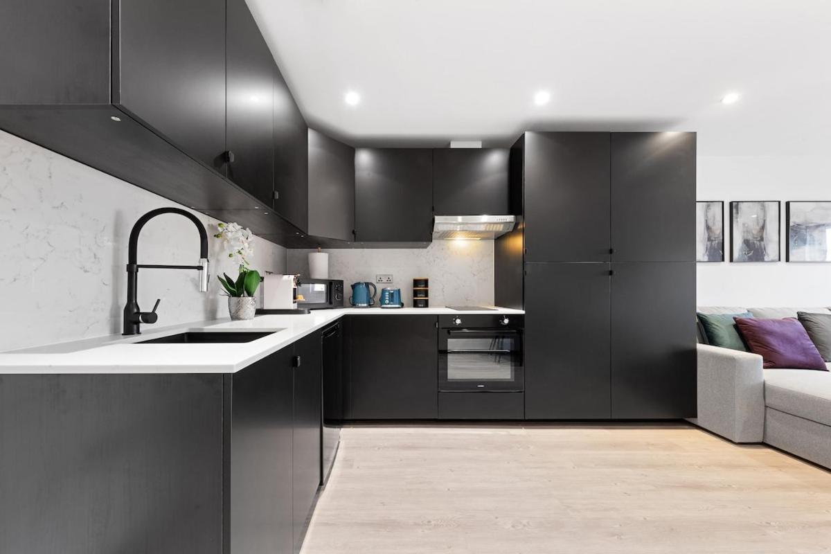 Modern - Near Station - Apartamento *