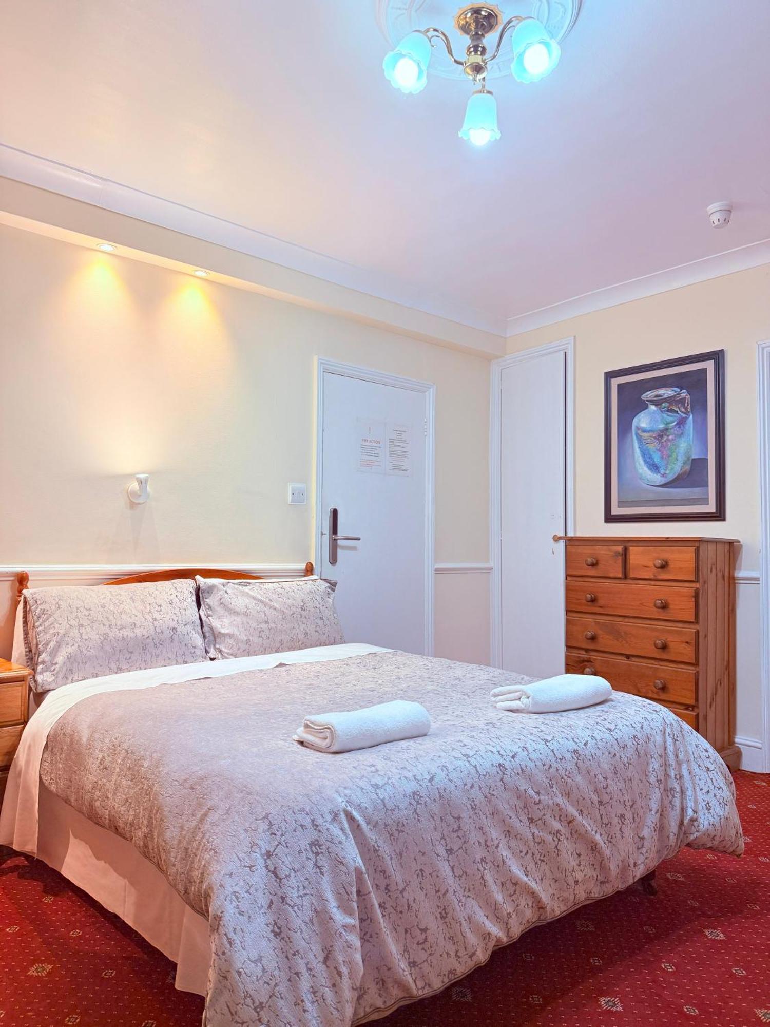 Europa House Hotel, Paddington Pensión