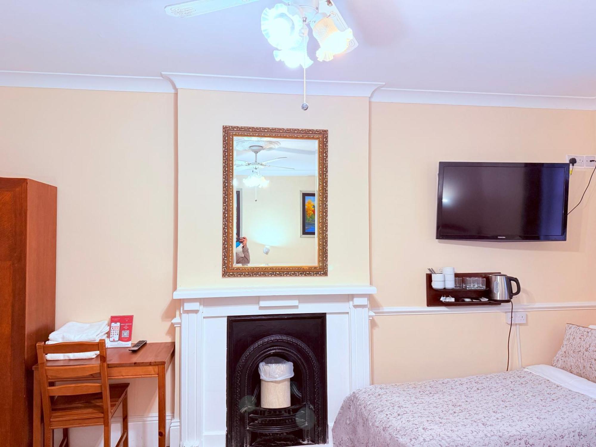 Pensión Europa House Hotel, Paddington 2*