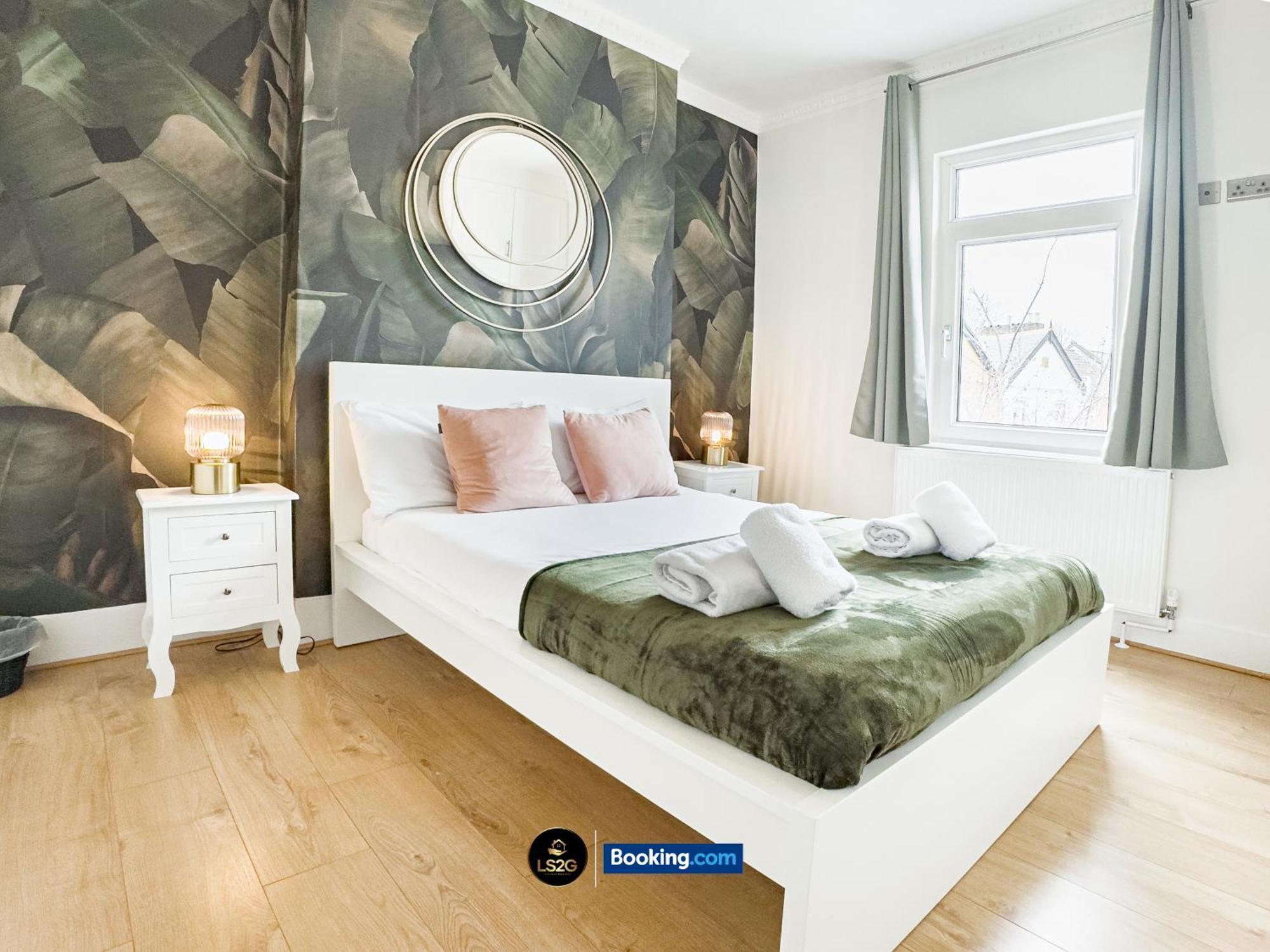 Сasa de vacaciones Stunning House By Ls2g Short Lets & Serviced Greater With Free Wifi