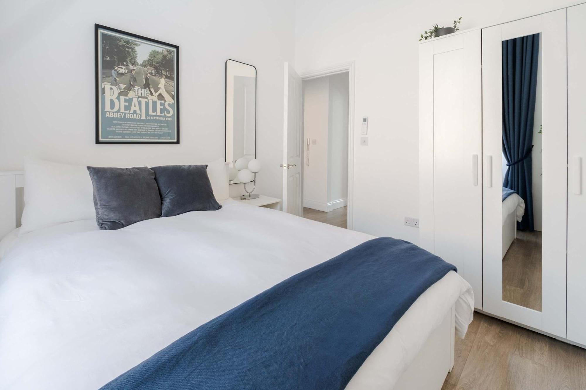 Luxury 4 Bedroom In Appartement *