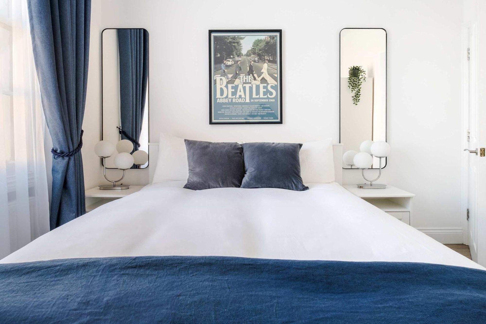 Luxury 4 Bedroom In Appartement *