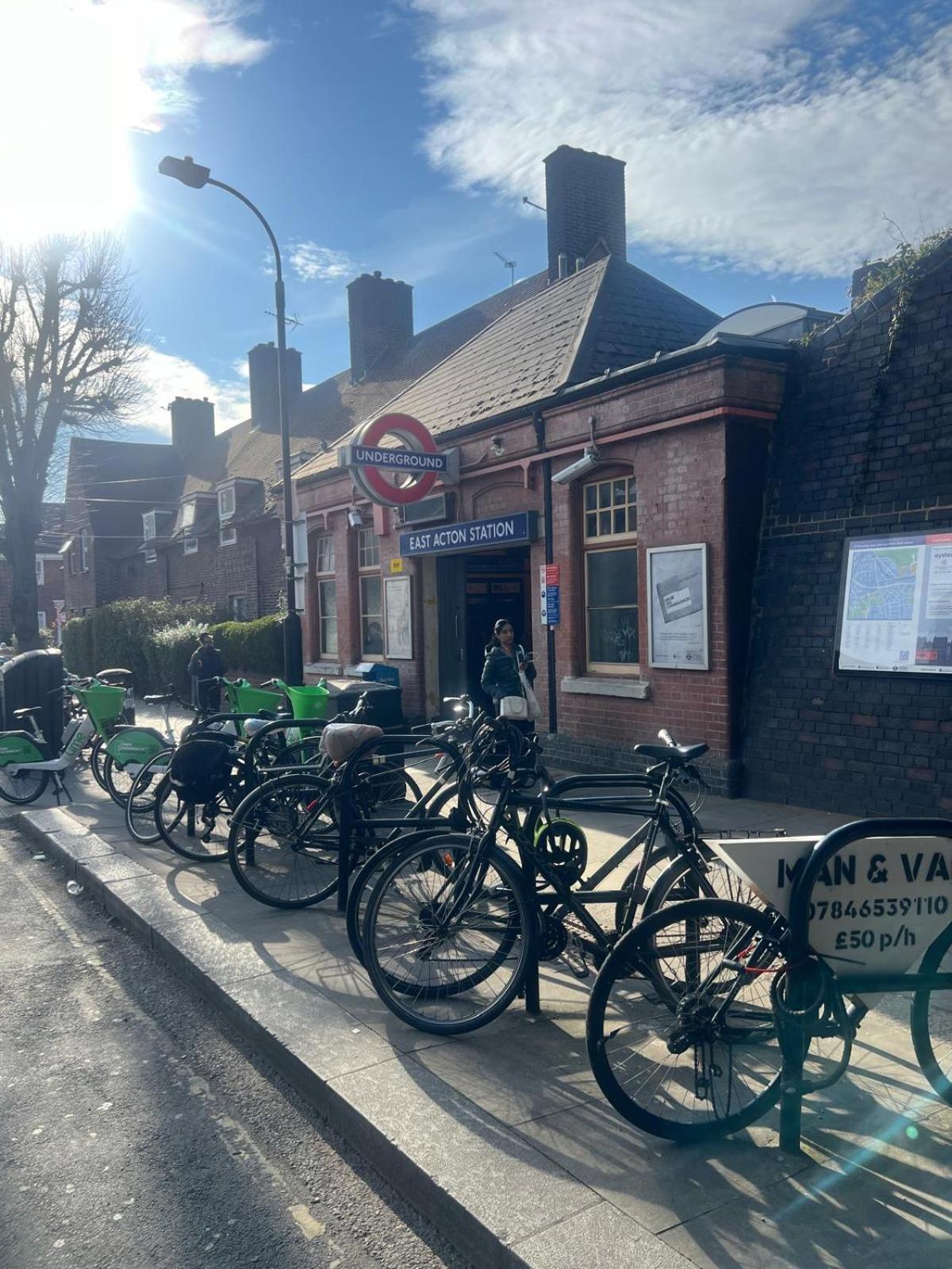 Good Priced Single In East Acton Maison d'hôtes Londres