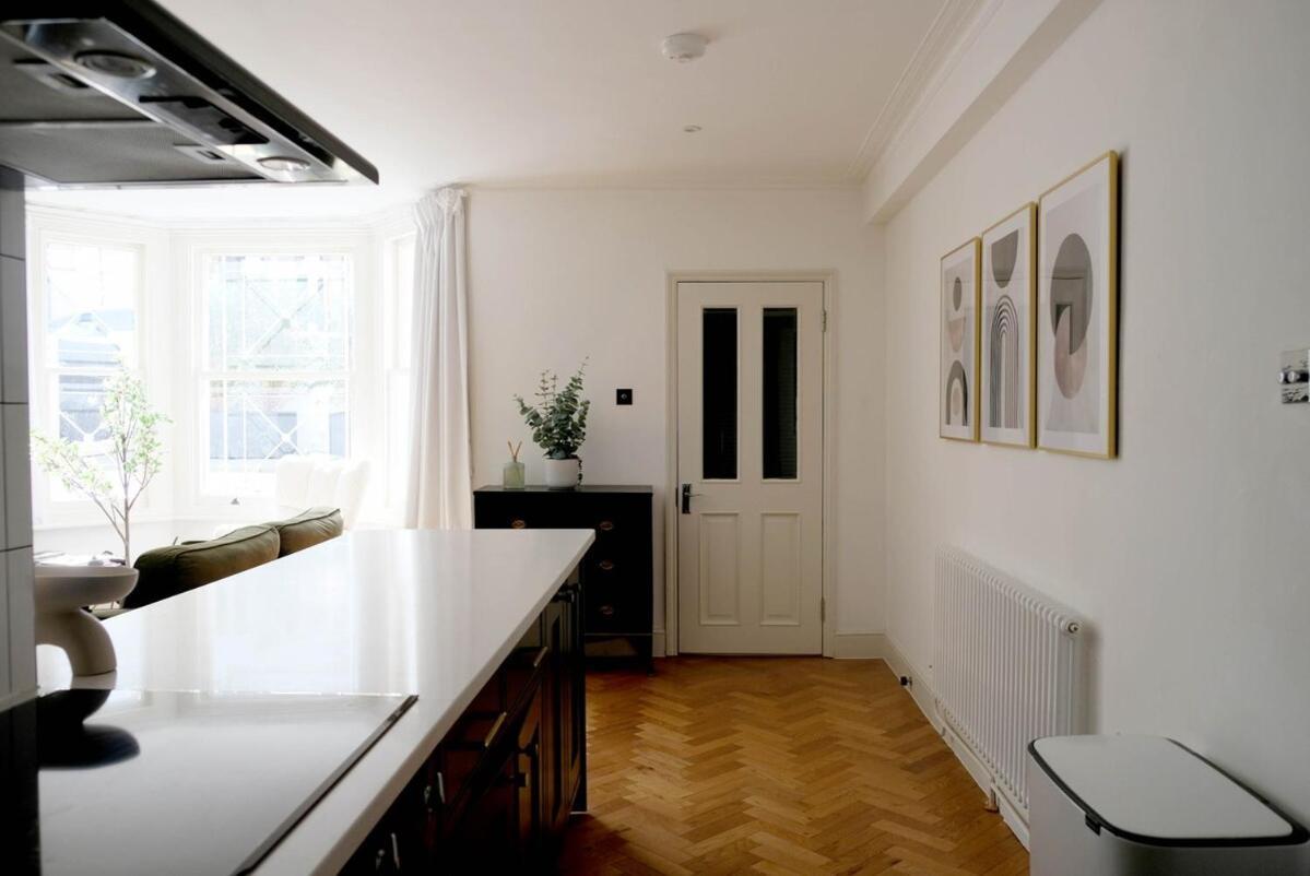 Lux & Stylish 2-bed Flat In West Kensington Appartement