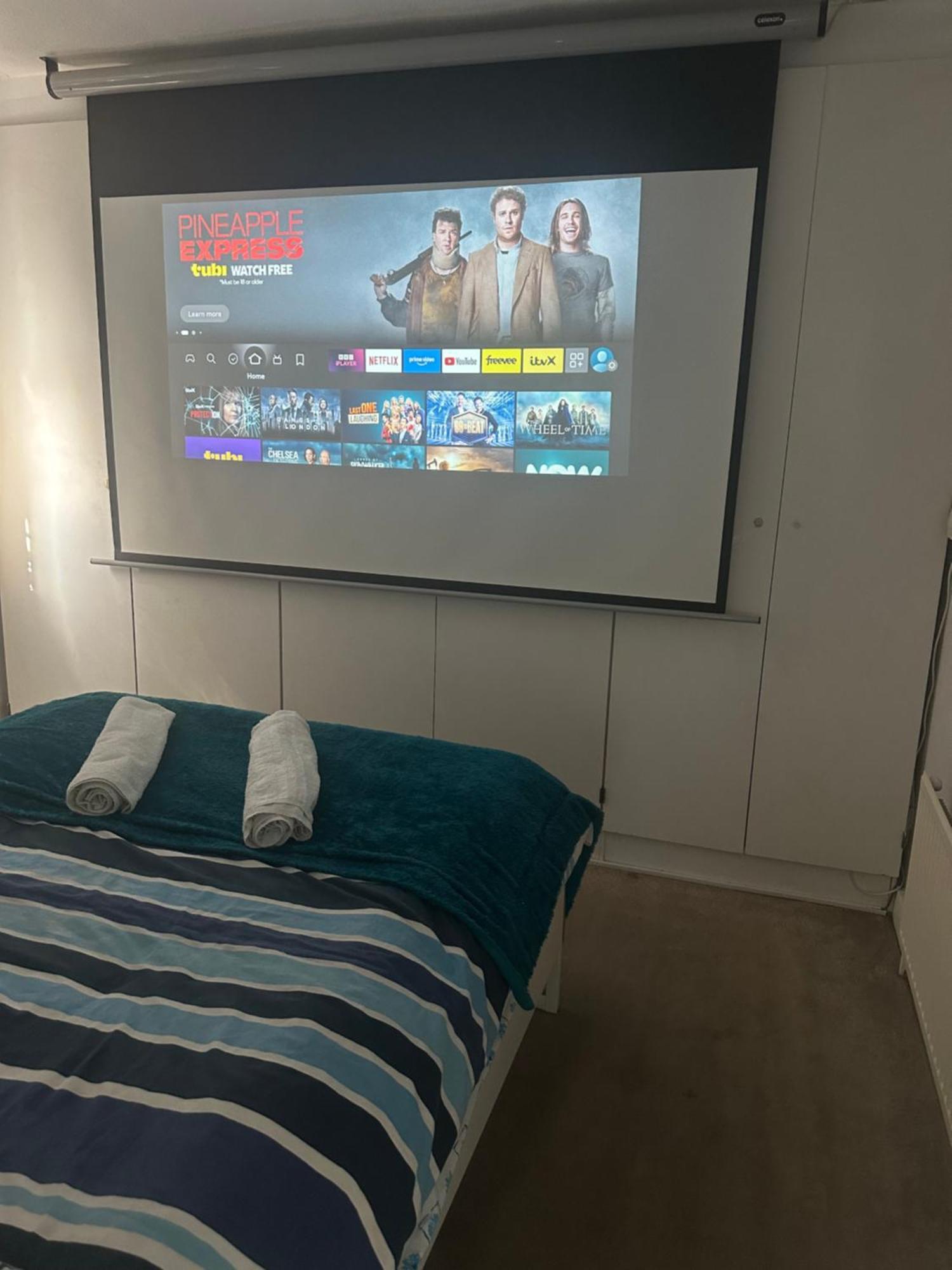 Self-contained En-suite Very Close To Wembley Stadium