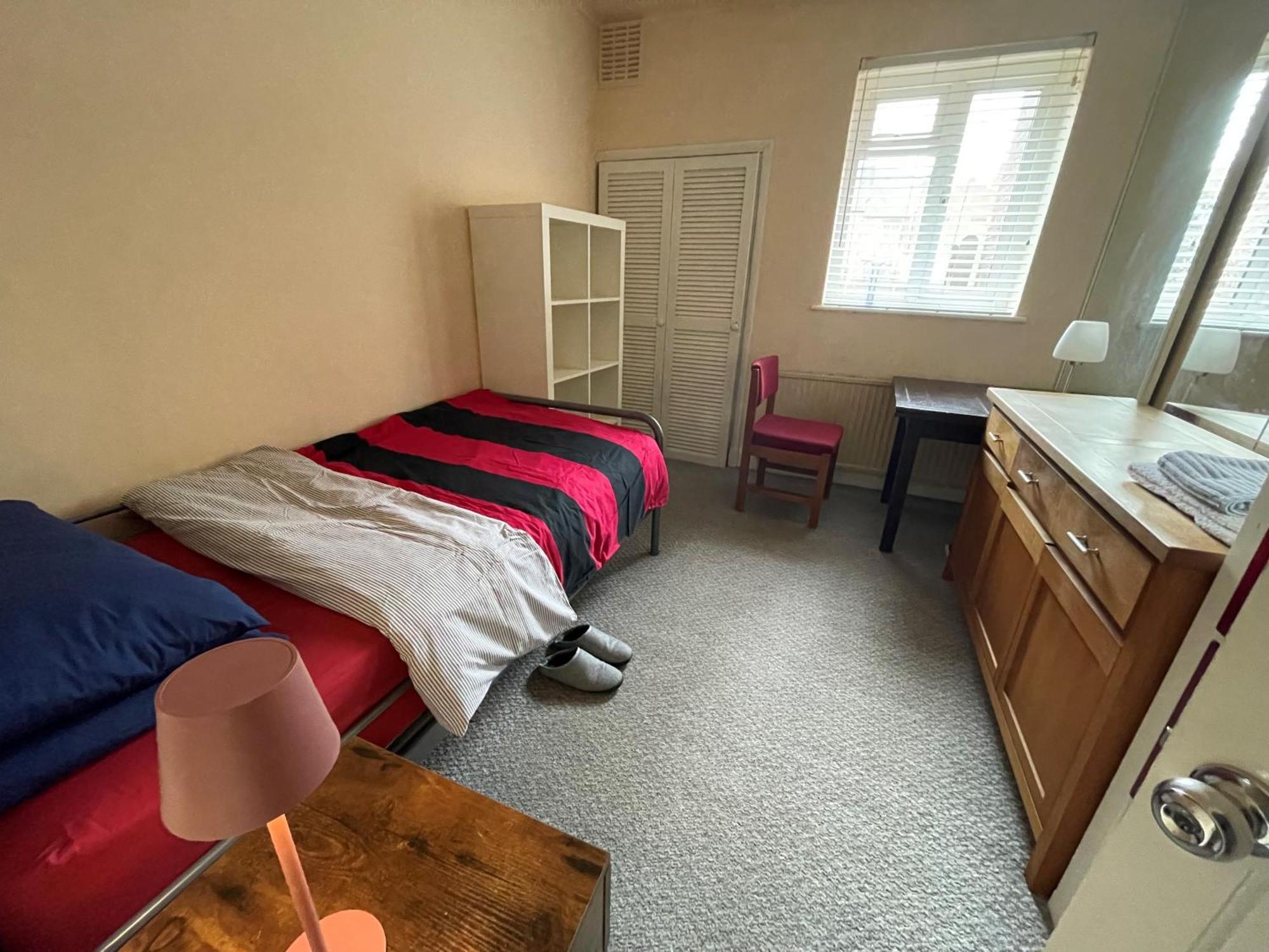 Homestay Single 10 Minutes To *