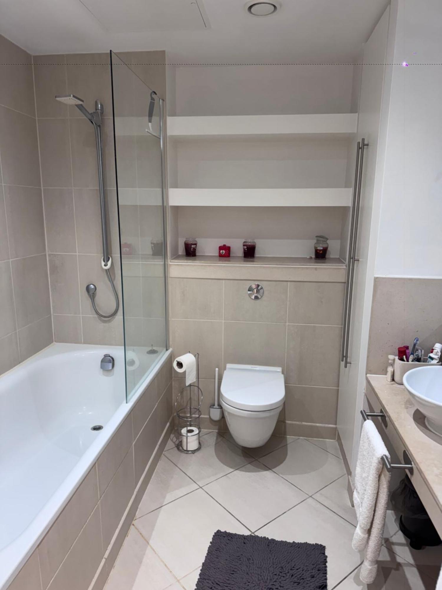 Maison d'hôtes Spare In All-female 2-bedroom Flat-female Only! Londres