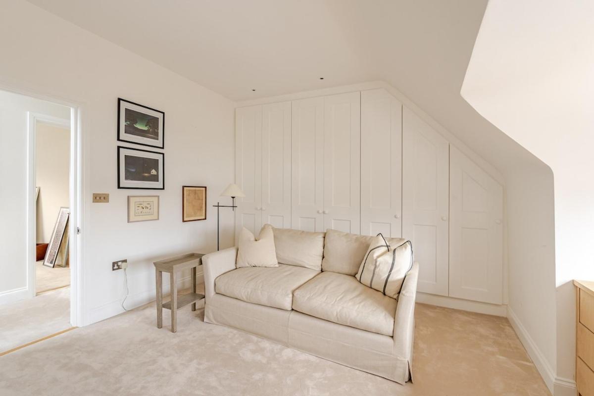Casa de férias Luxury Open Plan 5 Bed House With Garden & Parking *