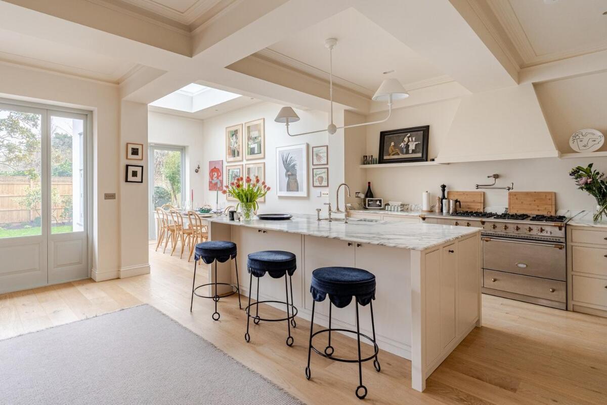 Luxury Open Plan 5 Bed House With Garden & Parking Londres