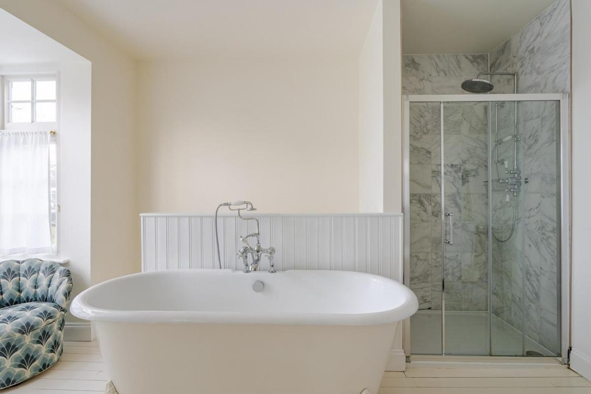 Luxury Open Plan 5 Bed House With Garden & Parking Londres
