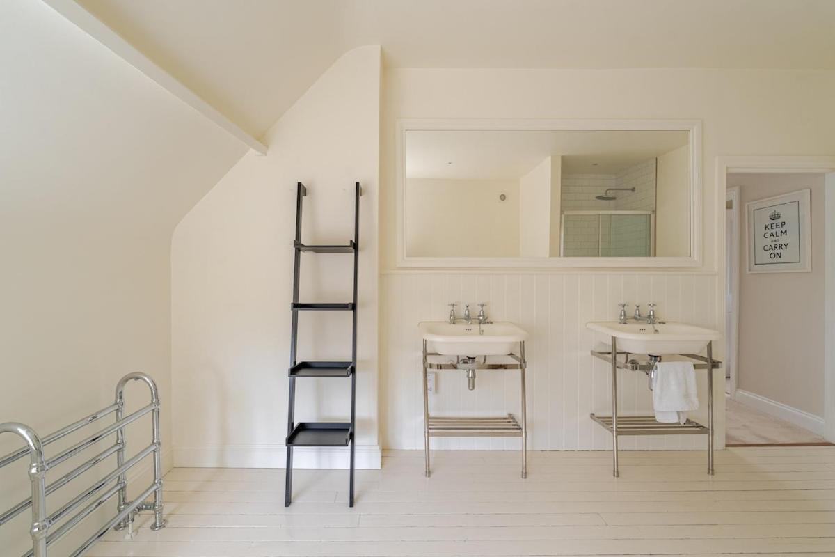 Hébergement de vacances Luxury Open Plan 5 Bed House With Garden & Parking Londres
