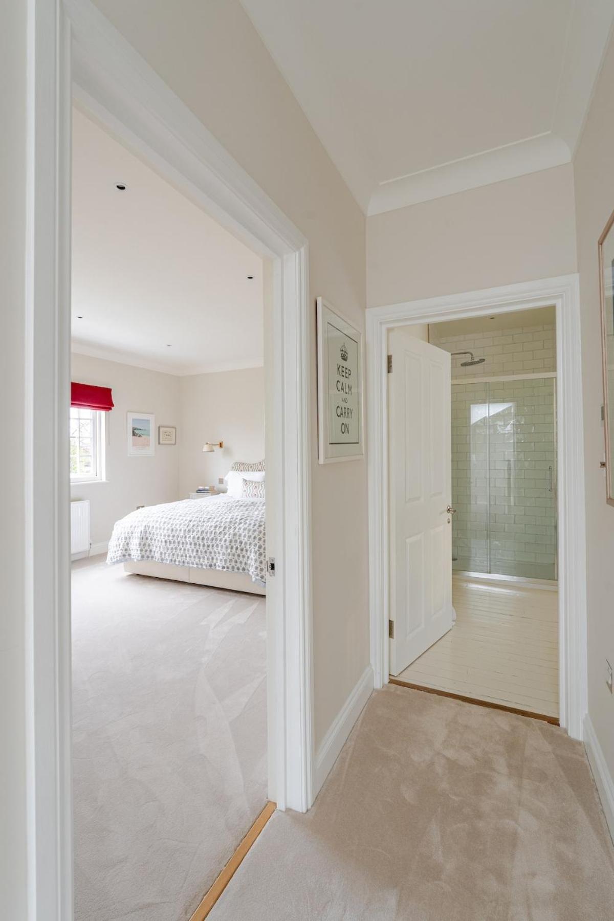 Hébergement de vacances Luxury Open Plan 5 Bed House With Garden & Parking
