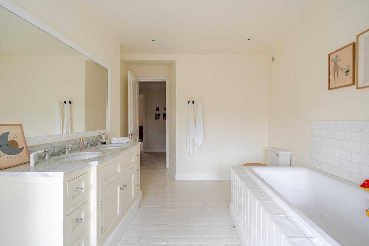 Luxury Open Plan 5 Bed House With Garden & Parking * Londres