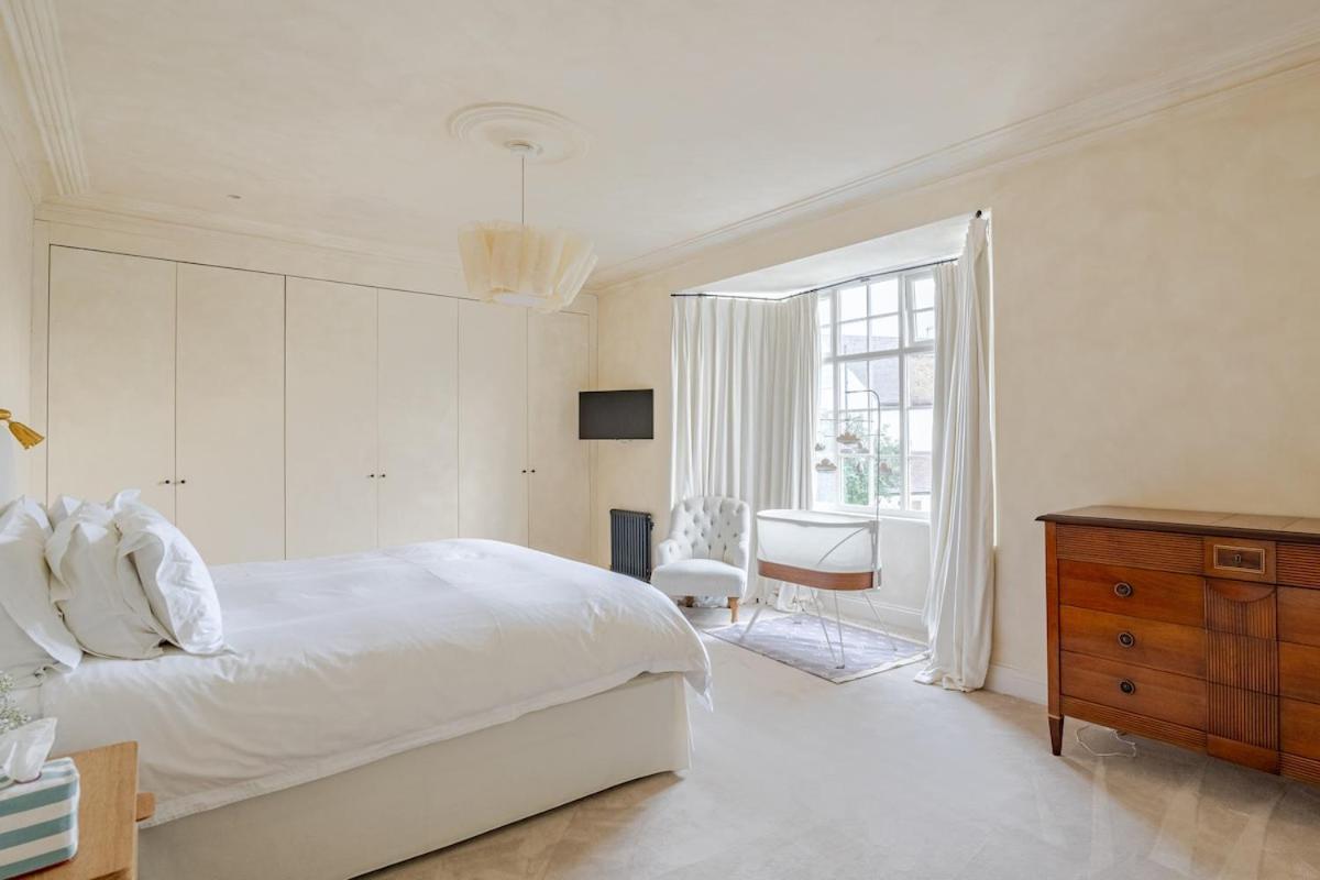 Luxury Open Plan 5 Bed House With Garden & Parking Hébergement de vacances Londres