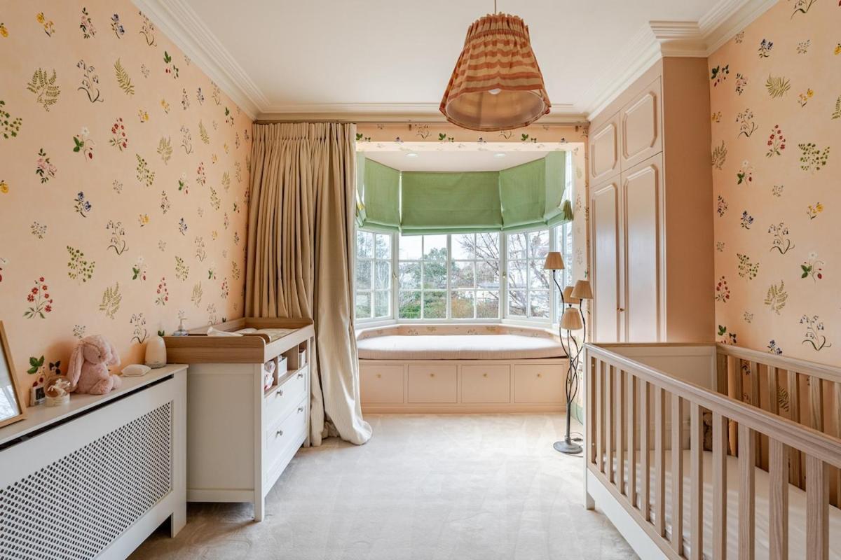 Luxury Open Plan 5 Bed House With Garden & Parking Hébergement de vacances Londres