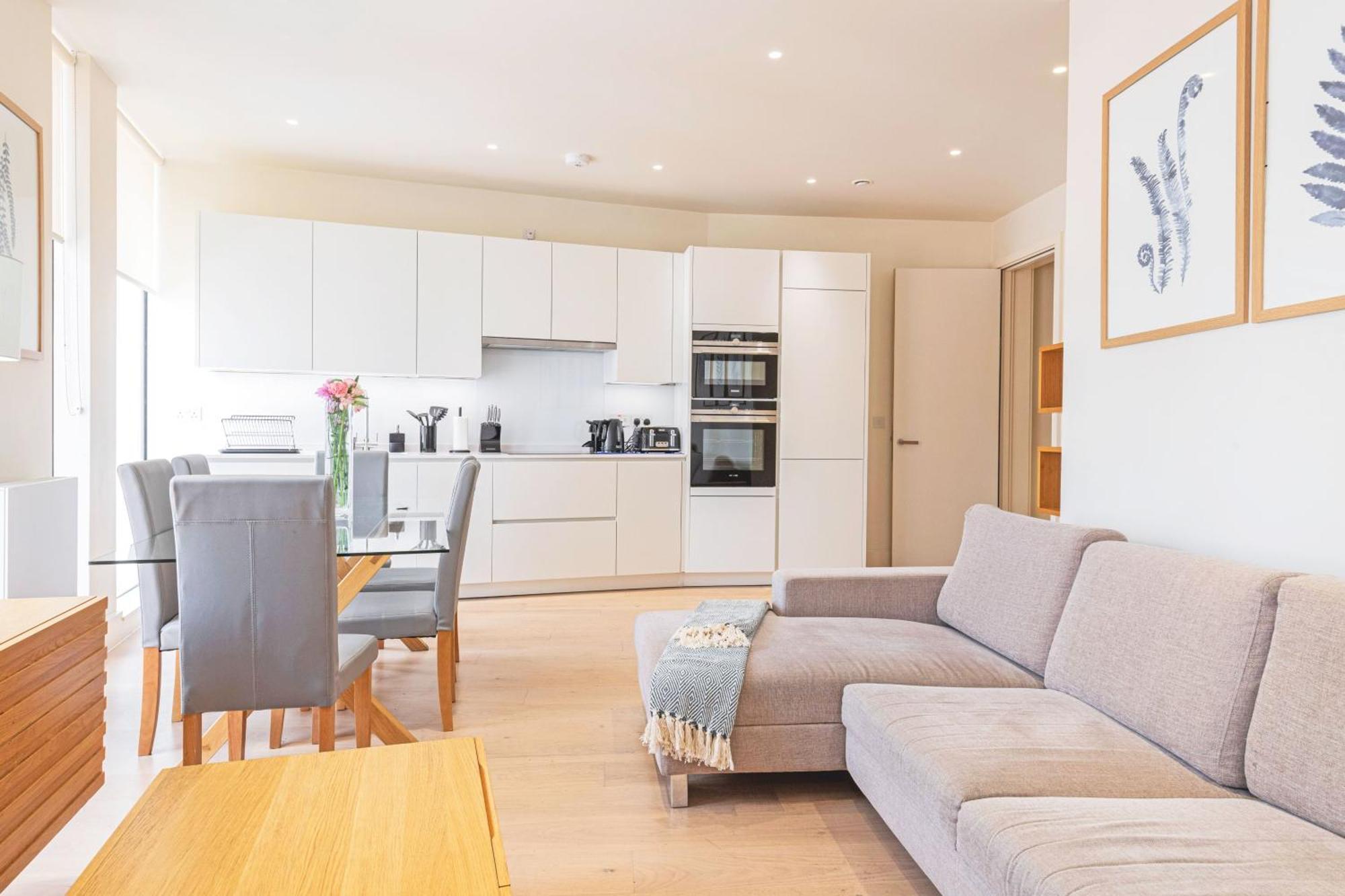 Waterloo - Modern & Spacious Near Waterloo Station Apartment London