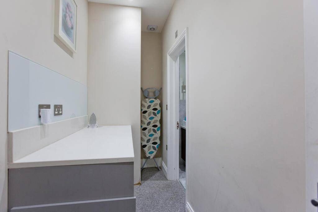 Stylish 1-bedroom Duplex In Kensington Cromwell 1 * Londres