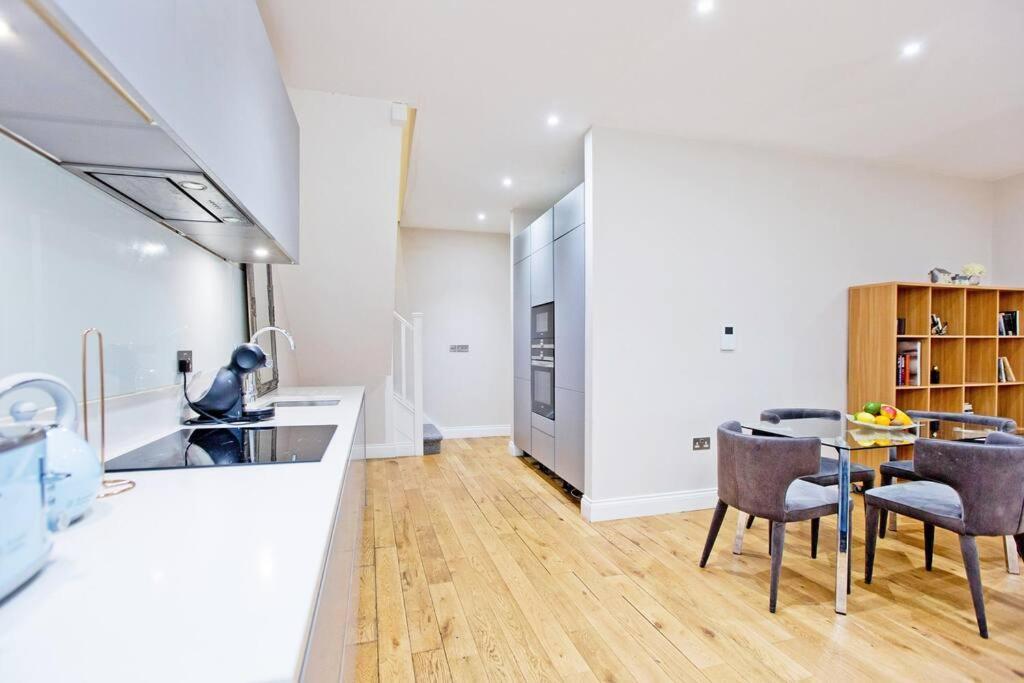 Stylish 1-bedroom Duplex In Kensington Cromwell 1 Appartement