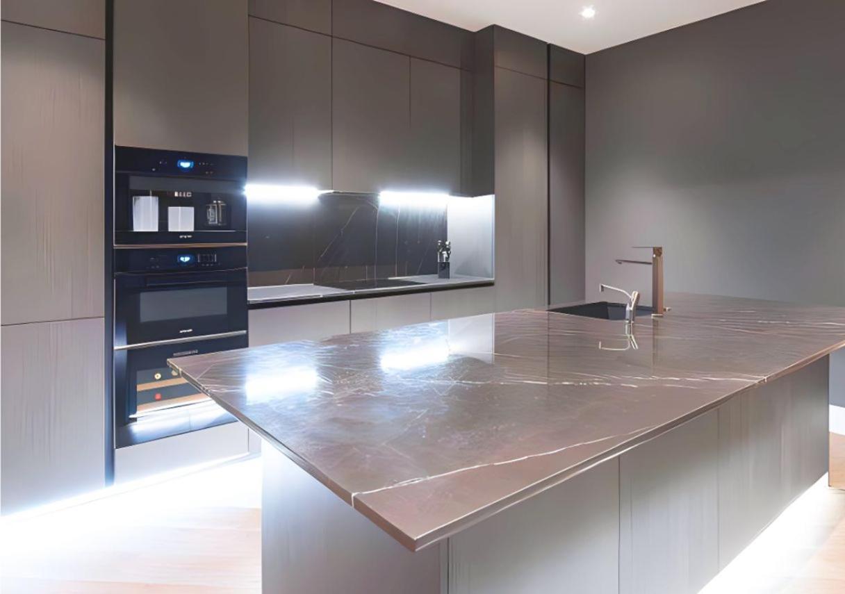 Soho Living - Stylish Duplex 2-bedroom In Vibrant Soho Appartement *